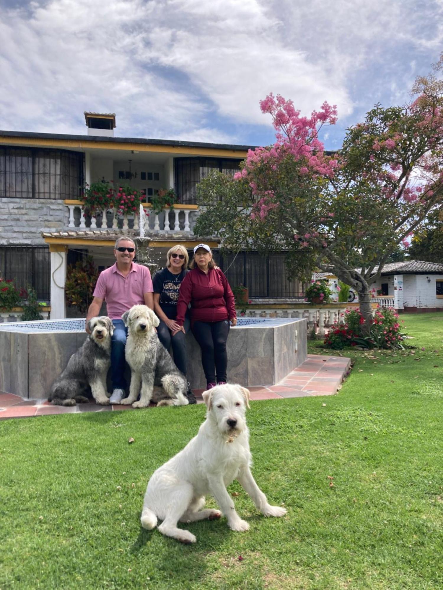 Hosteria Casa Silva Checa Екстер'єр фото